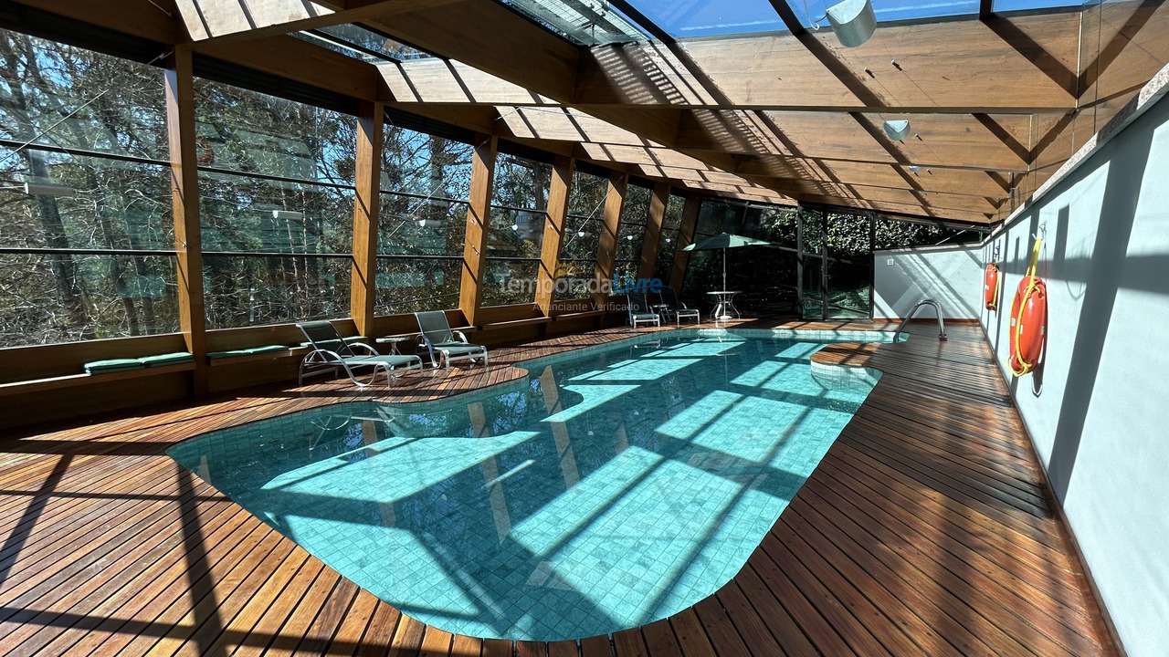 Casa para alquiler de vacaciones em Campos do Jordão (Alto do Capivari)