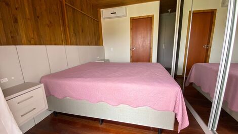 Casa com piscina em Bombas/Bombinhas.