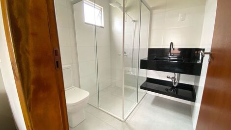 Casa com piscina em Bombas/Bombinhas.