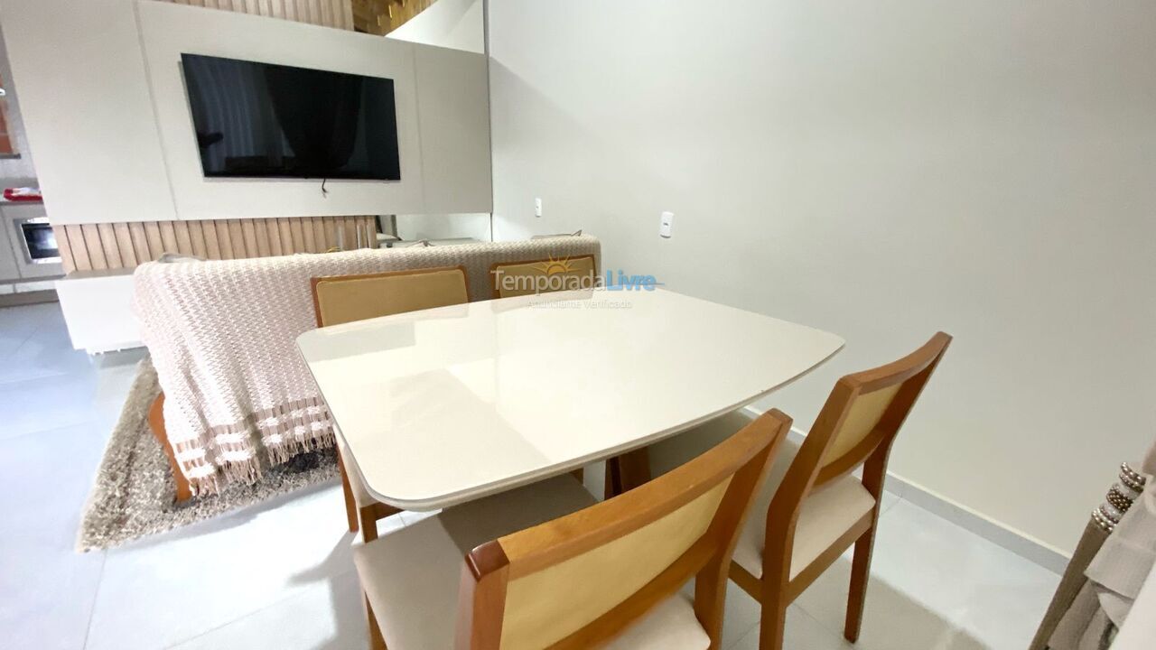 Casa para aluguel de temporada em Bombinhas (Praia de Bombinhas)