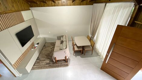 Casa com piscina em Bombas/Bombinhas.