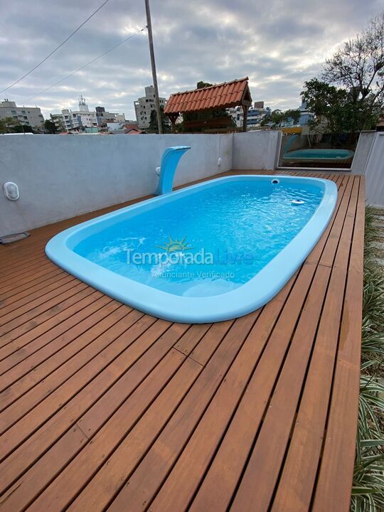 Casa para aluguel de temporada em Bombinhas (Praia de Bombinhas)