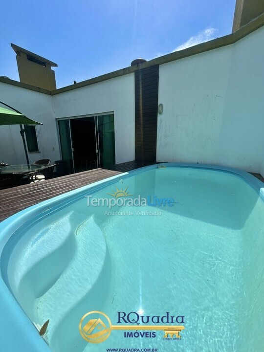 Casa para aluguel de temporada em Bombinhas (Praia de Bombas)