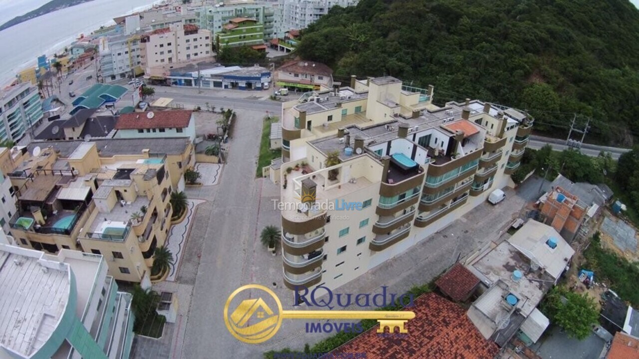 Casa para aluguel de temporada em Bombinhas (Praia de Bombas)