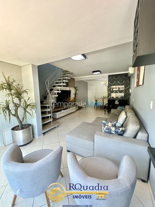 Casa para aluguel de temporada em Bombinhas (Praia de Bombas)