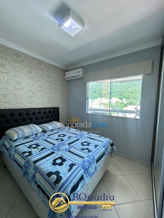 Casa para aluguel de temporada em Bombinhas (Praia de Bombas)