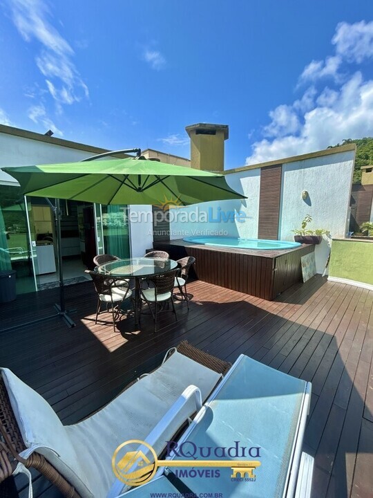 Casa para aluguel de temporada em Bombinhas (Praia de Bombas)