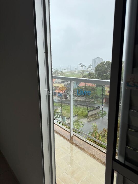 Apartamento para aluguel de temporada em Caraguatatuba (Massaguaçu)