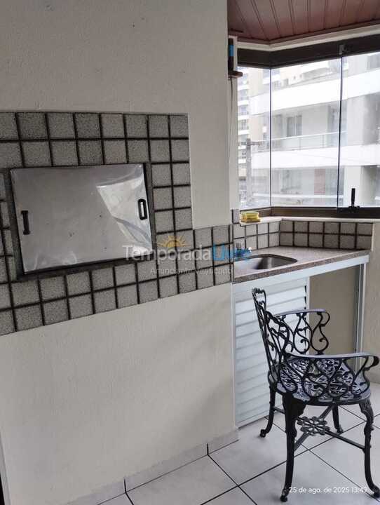 Apartamento para aluguel de temporada em Itapema (Meia Praia)