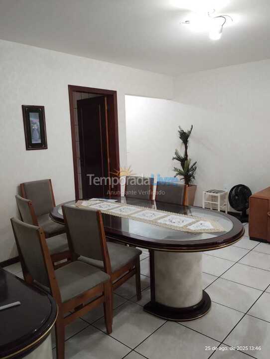 Apartamento para aluguel de temporada em Itapema (Meia Praia)