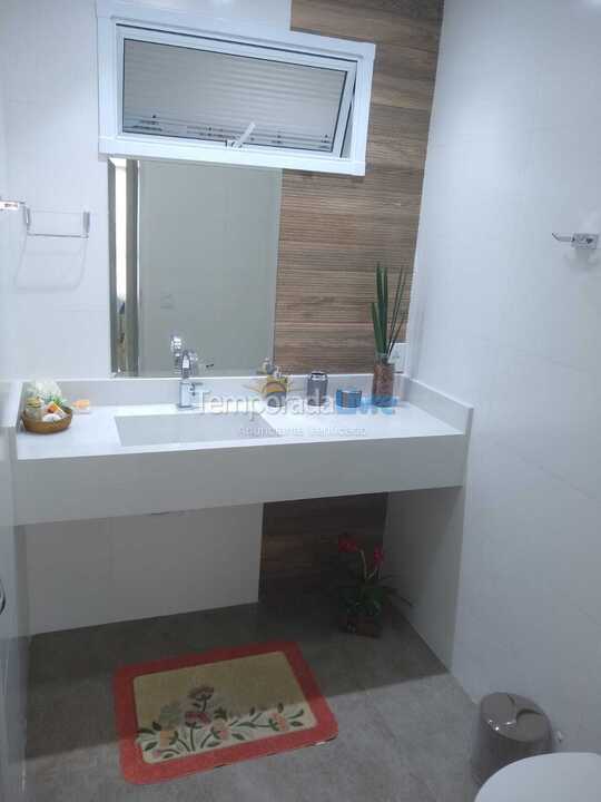 Apartamento para alquiler de vacaciones em Guarujá (Pitangueiras)