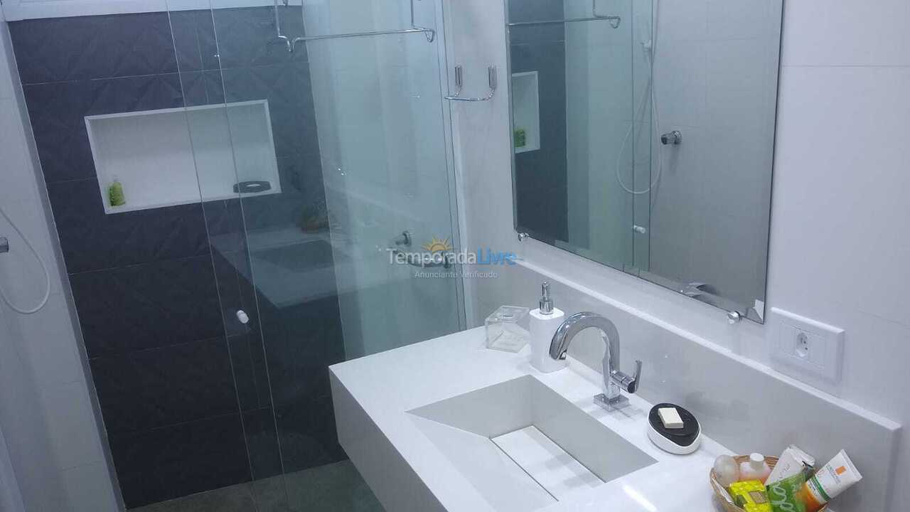 Apartamento para alquiler de vacaciones em Guarujá (Pitangueiras)