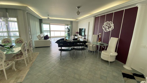 Beachfront apartment in Riviera