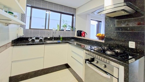 Apartment in Jurerê with Sea View