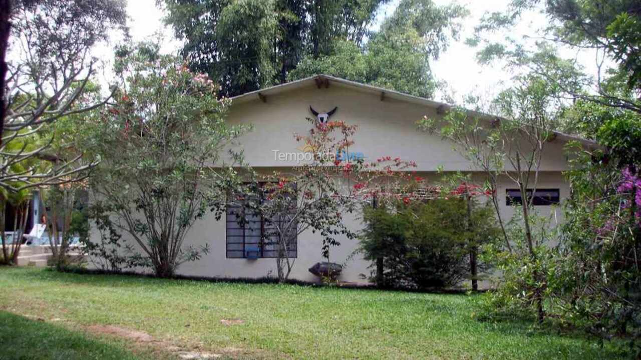 Granja para alquiler de vacaciones em Mogi das Cruzes (Biritiba Ussu)