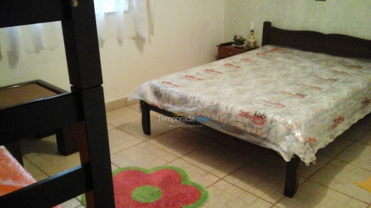 Granja para alquiler de vacaciones em Mogi das Cruzes (Biritiba Ussu)