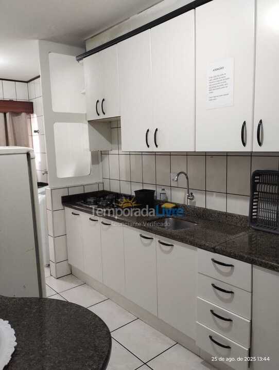 Apartamento para aluguel de temporada em Itapema (Meia Praia)
