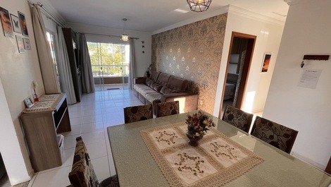 Your Refuge in Bombinhas – Airy House Near the Beach