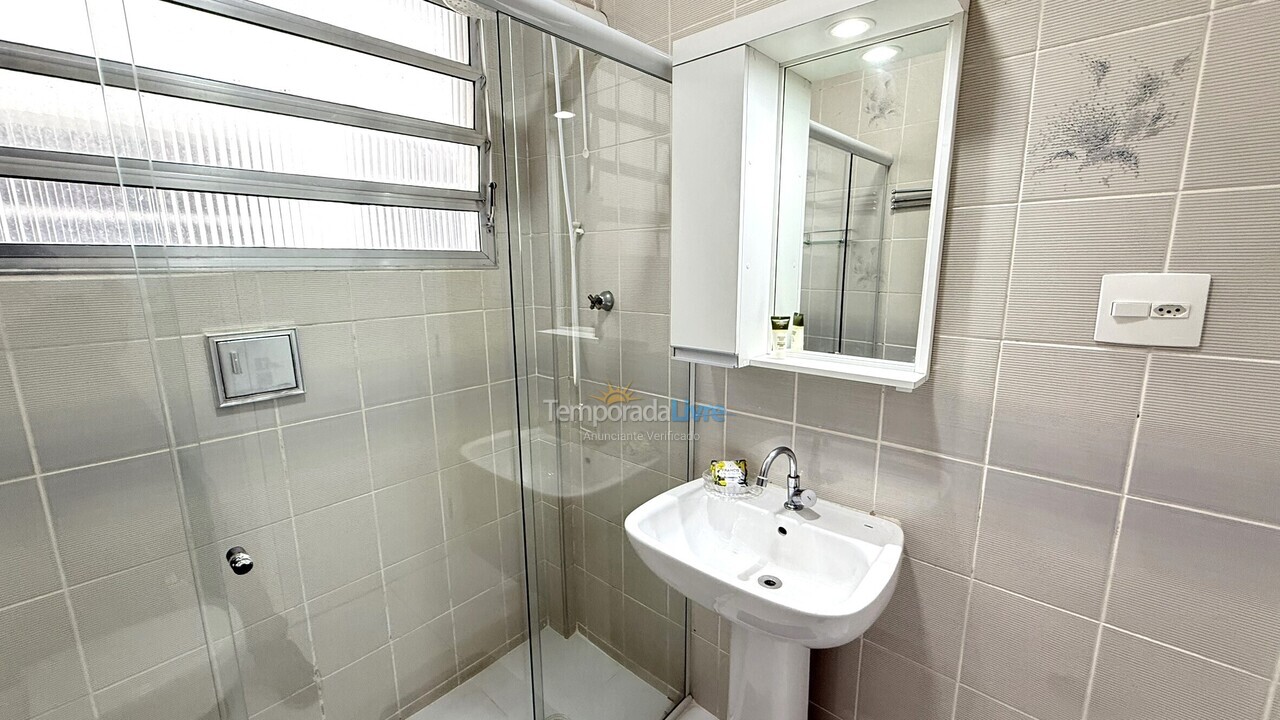 Apartamento para aluguel de temporada em Guarujá (Pitangueiras)