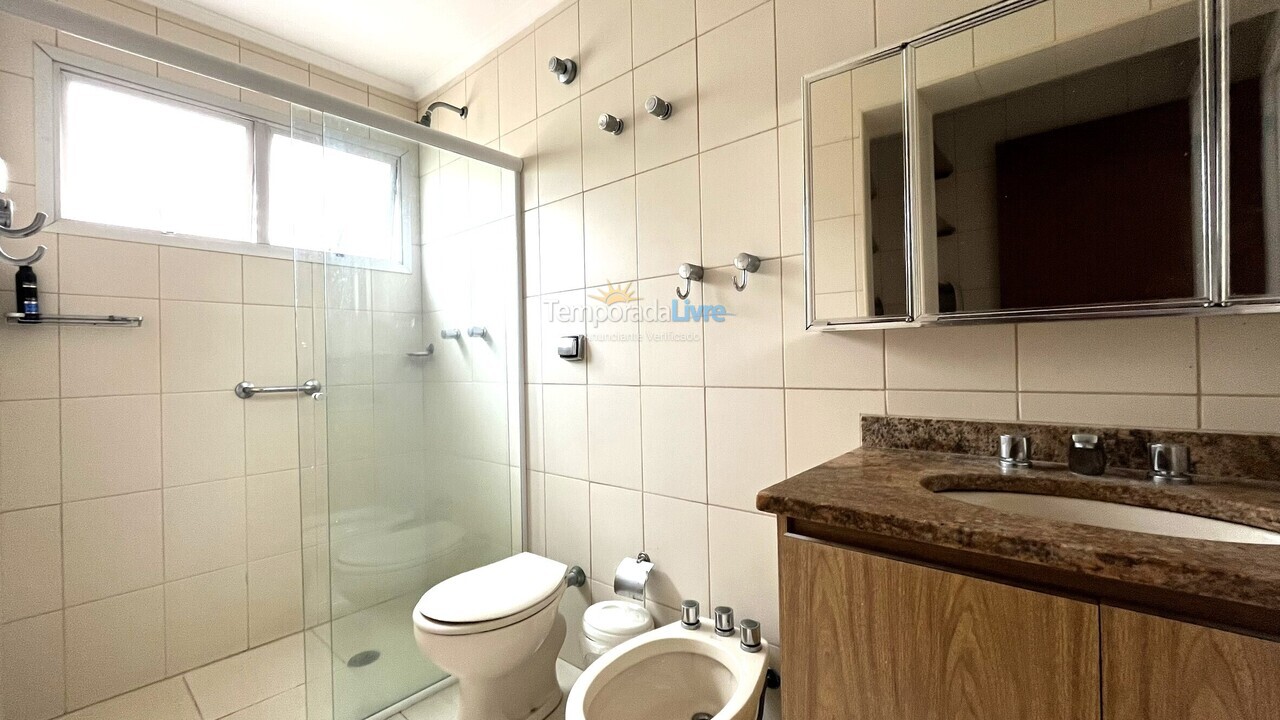 Apartamento para alquiler de vacaciones em Guarujá (Pitangueiras)