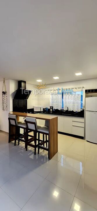 Casa para aluguel de temporada em Bombinhas (Canto Grande)