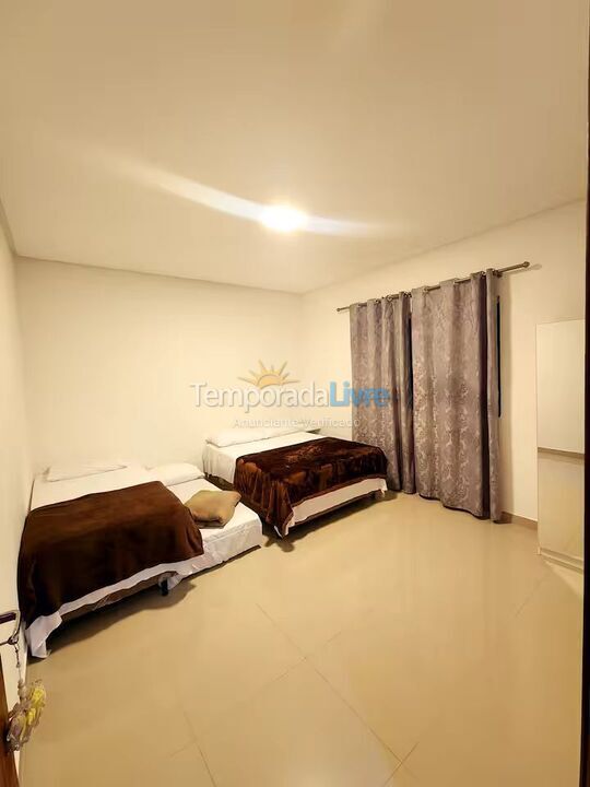 Casa para aluguel de temporada em Bombinhas (Canto Grande)