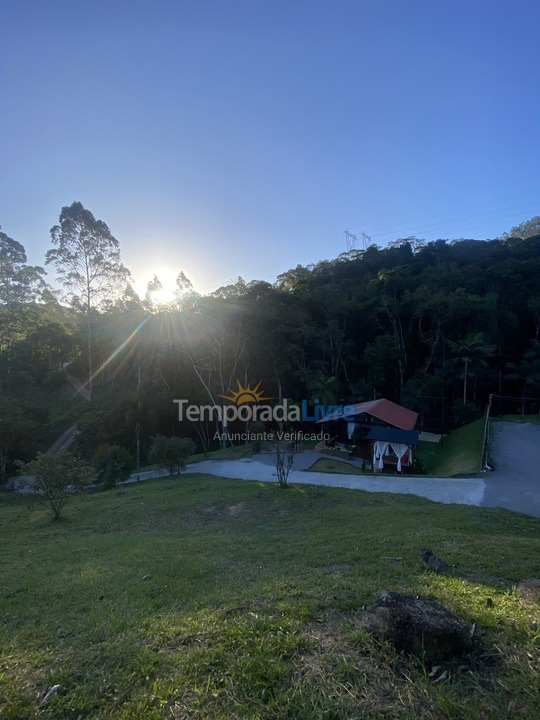 Chácara / sítio para aluguel de temporada em Santo Amaro da Imperatriz (Bairro Pagará)
