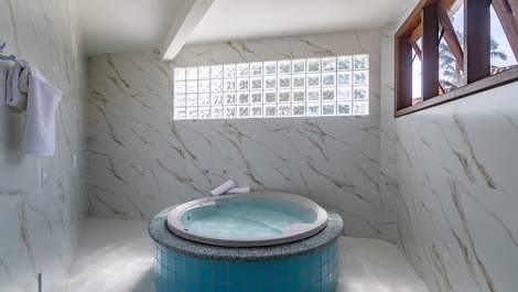 🏖️ Brito’House: Casa de Luxo com Piscina a 5 min da Praia