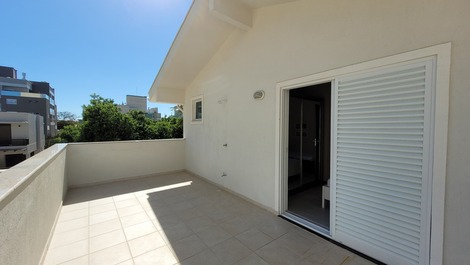 HERMOSA CASA DE 4 HABITACIONES EN PLAYA MARISCAL - CÓDIGO 166