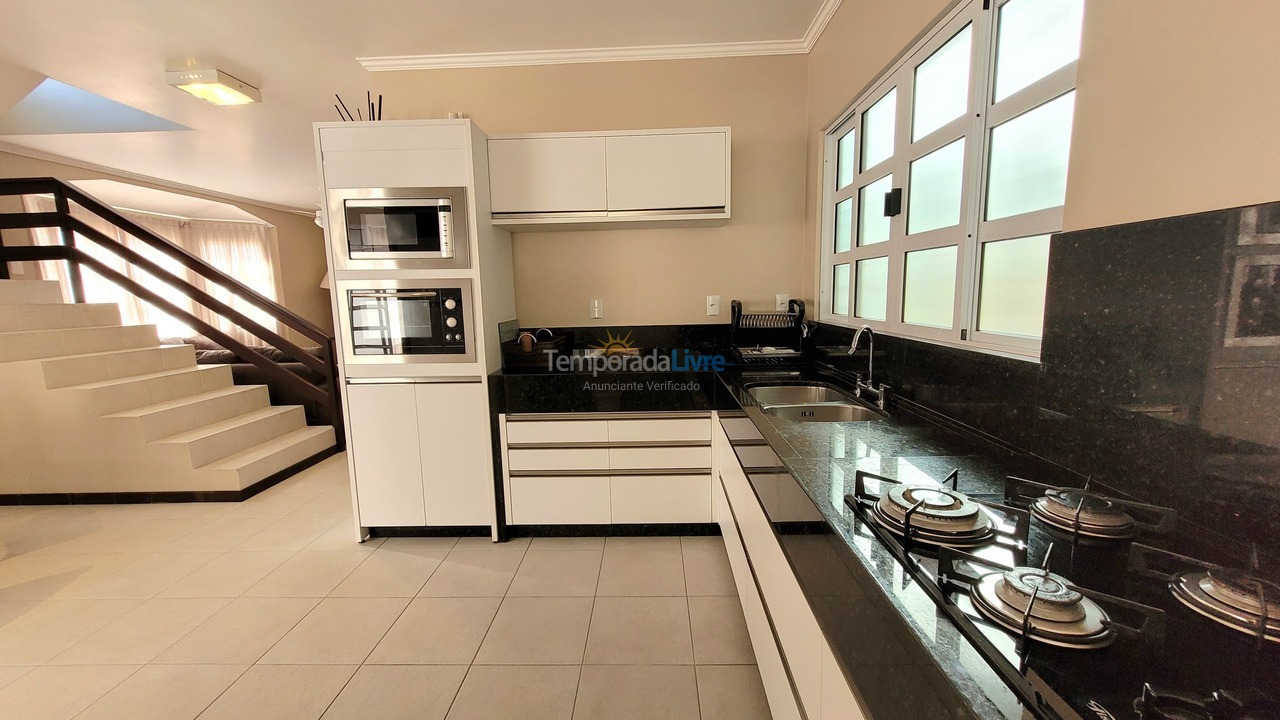 Casa para alquiler de vacaciones em Bombinhas (Mariscal)