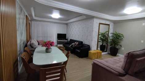 4 bedrooms with 2 air-conditioned suites close to Russi Russi