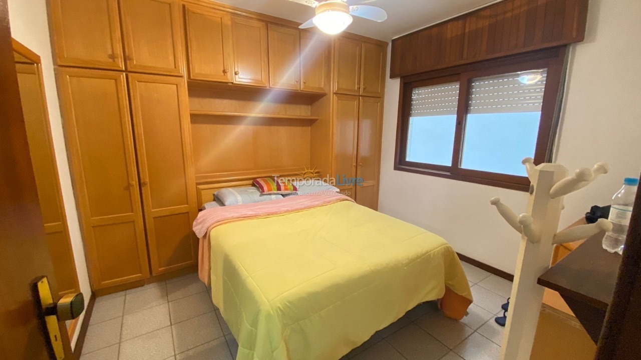 Apartamento para aluguel de temporada em Capão da Canoa (Zona Nova)