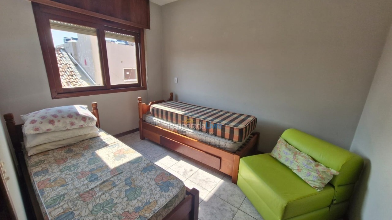 Apartamento para aluguel de temporada em Capão da Canoa (Centro)