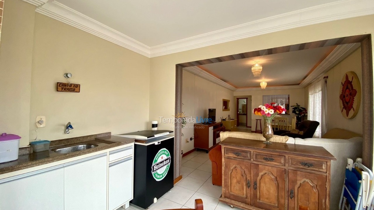 Apartamento para aluguel de temporada em Capão da Canoa (Centro)