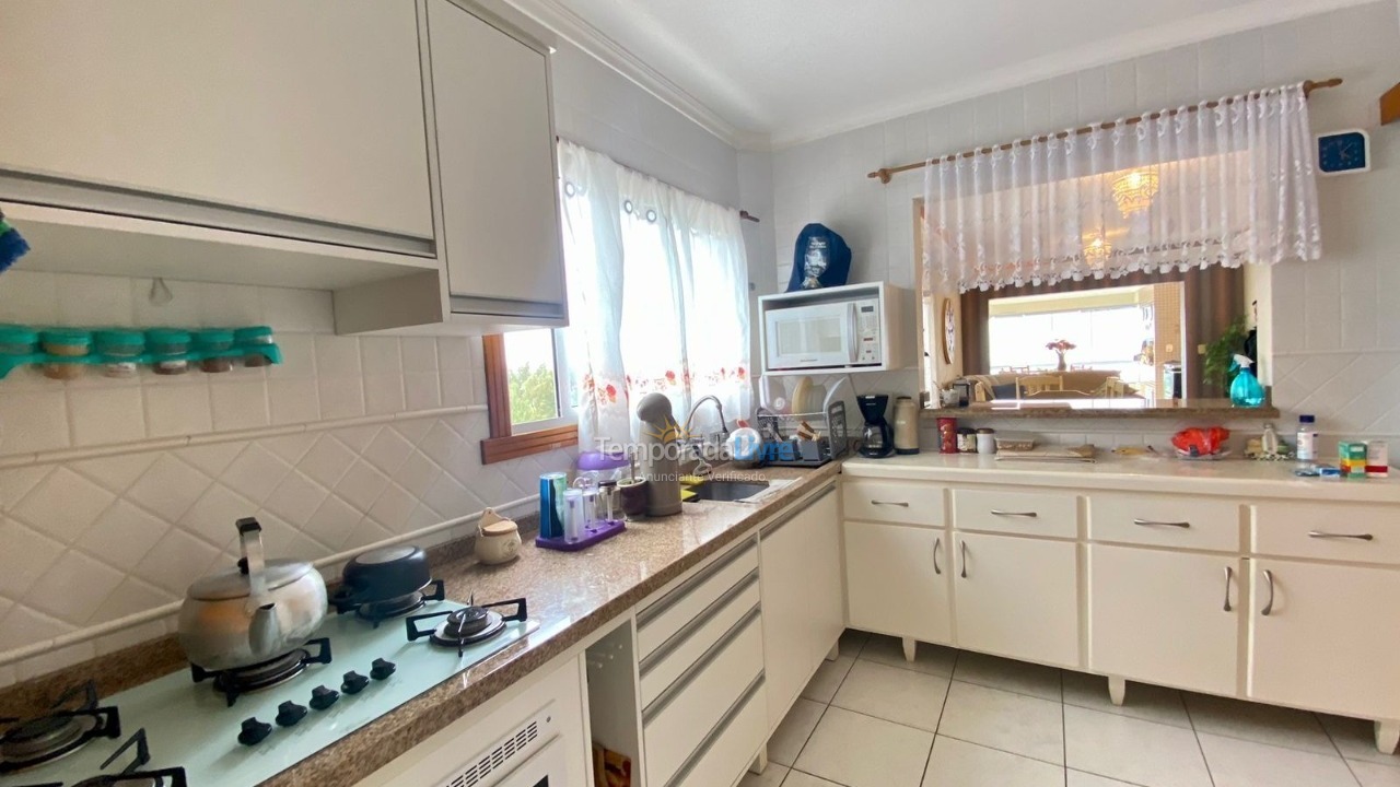 Apartamento para aluguel de temporada em Capão da Canoa (Centro)