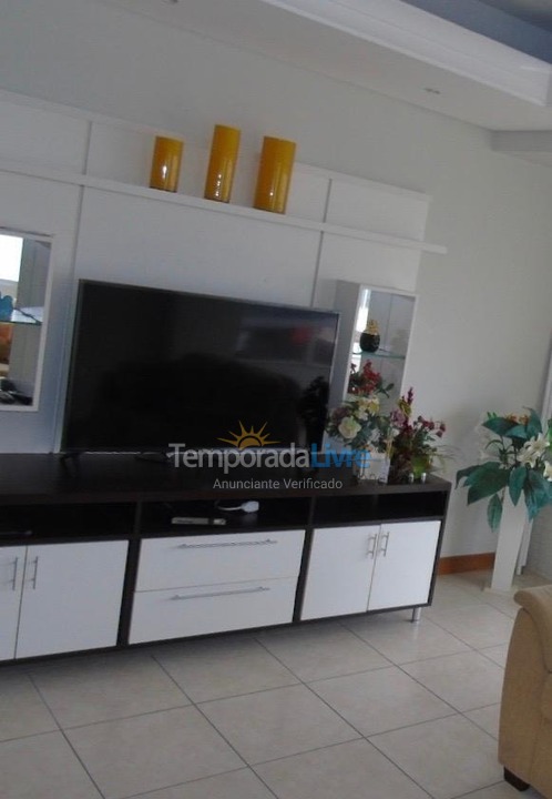 Apartamento para aluguel de temporada em Capão da Canoa (Zona Nova)