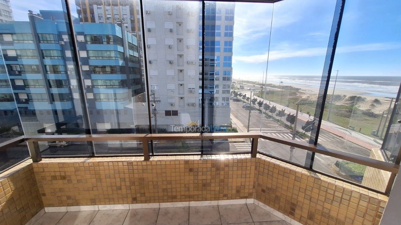 Apartamento para aluguel de temporada em Capão da Canoa (Centro)