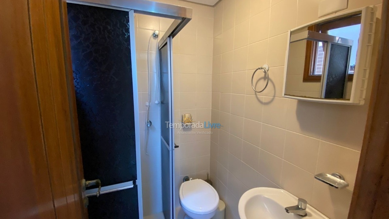 Apartamento para aluguel de temporada em Capão da Canoa (Zona Nova)