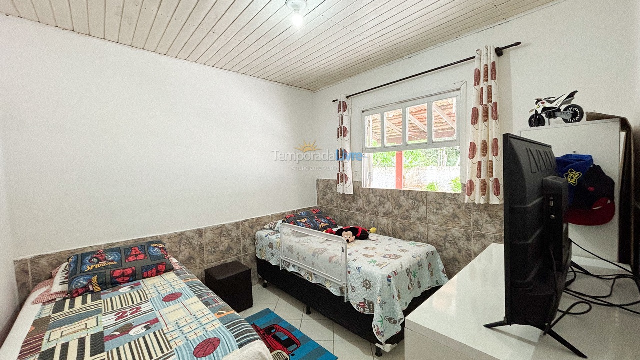 Casa para alquiler de vacaciones em Governador Celso Ramos (Costeira da Armação)