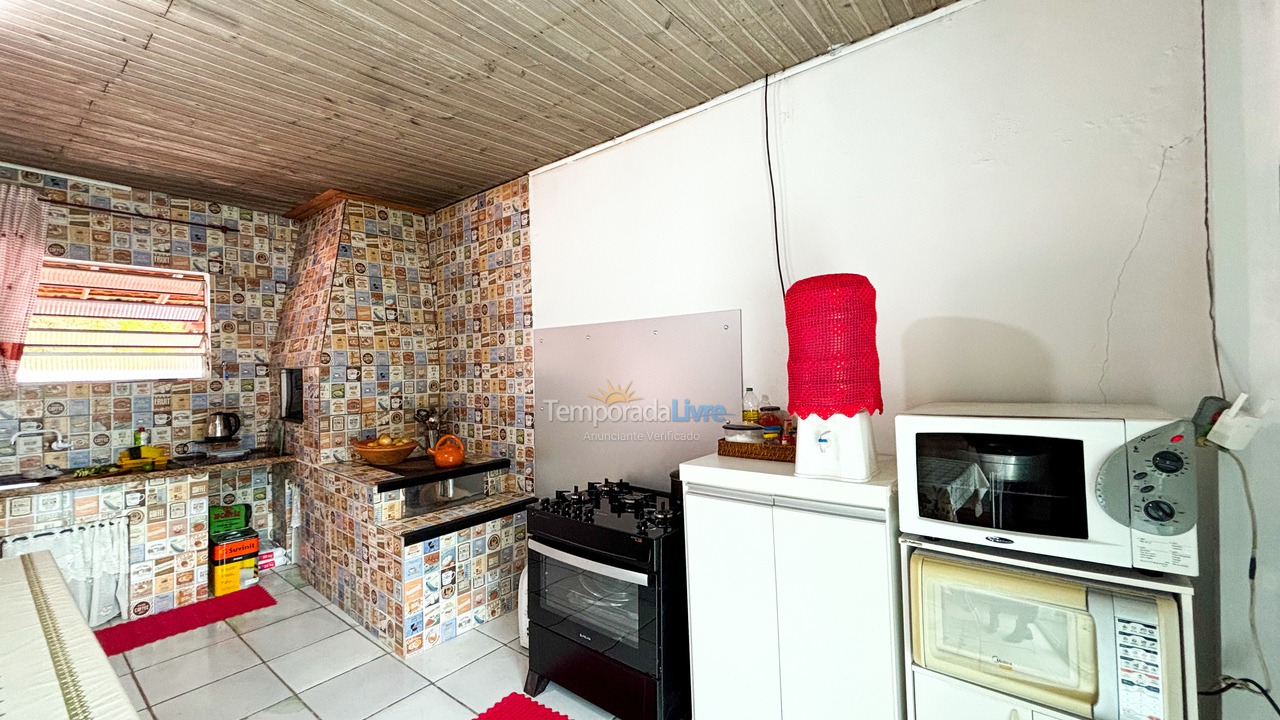 Casa para alquiler de vacaciones em Governador Celso Ramos (Costeira da Armação)