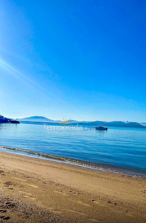 Casa para alquiler de vacaciones em Governador Celso Ramos (Costeira da Armação)