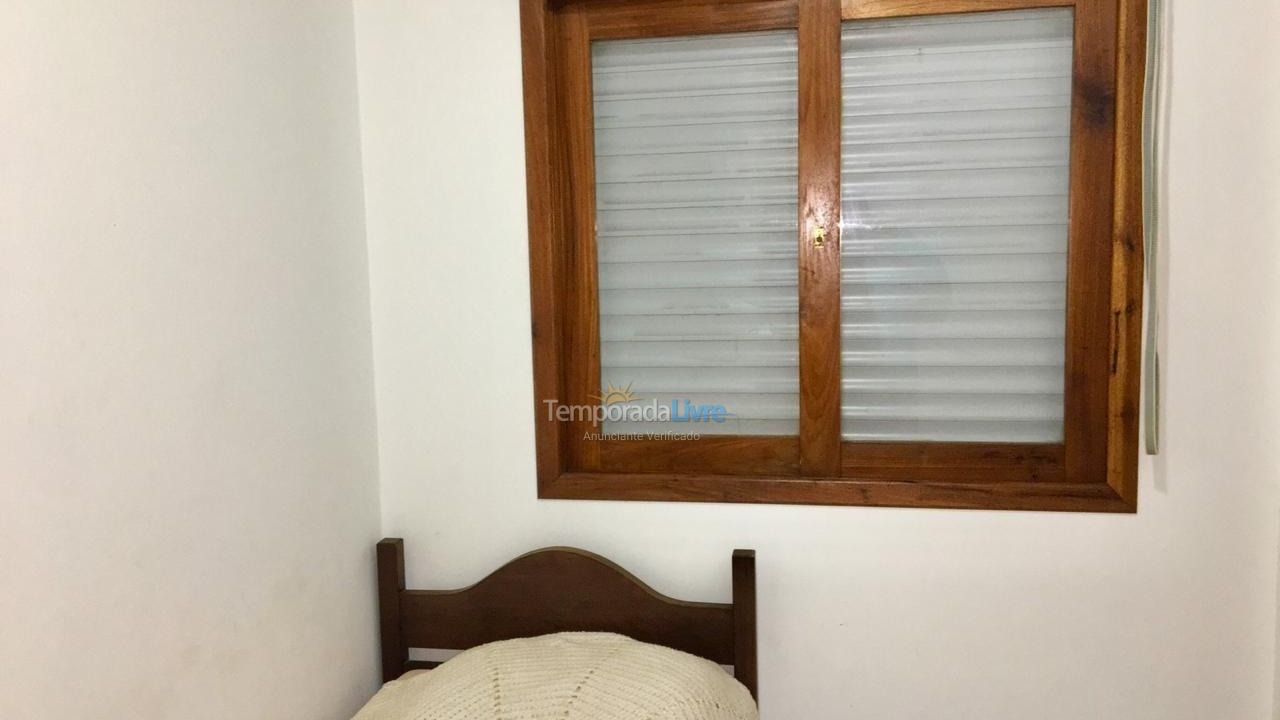 Apartamento para aluguel de temporada em Capão da Canoa (Centro)