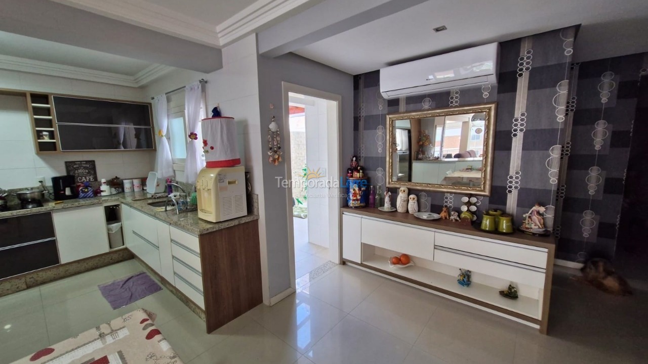 Apartamento para aluguel de temporada em Capão da Canoa (Navegantes)