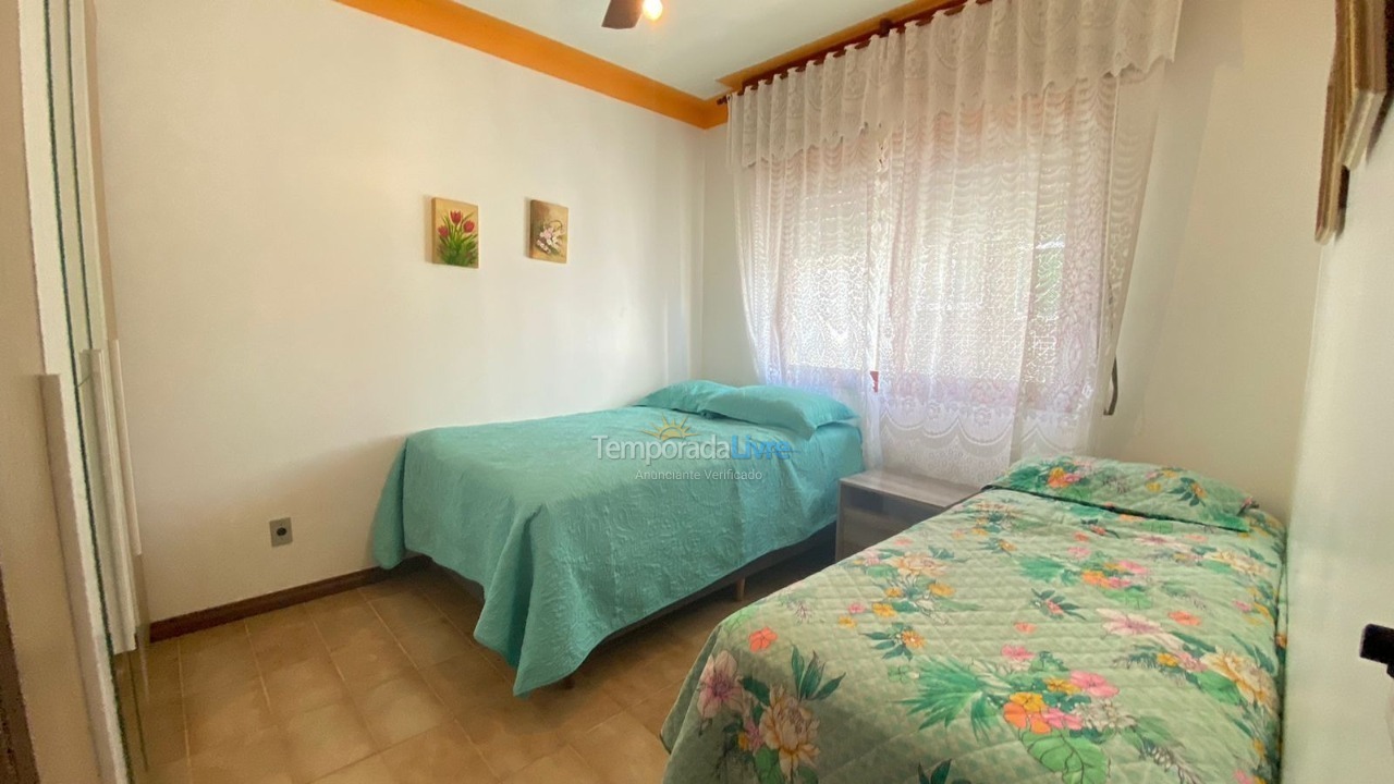 Apartamento para aluguel de temporada em Capão da Canoa (Centro)