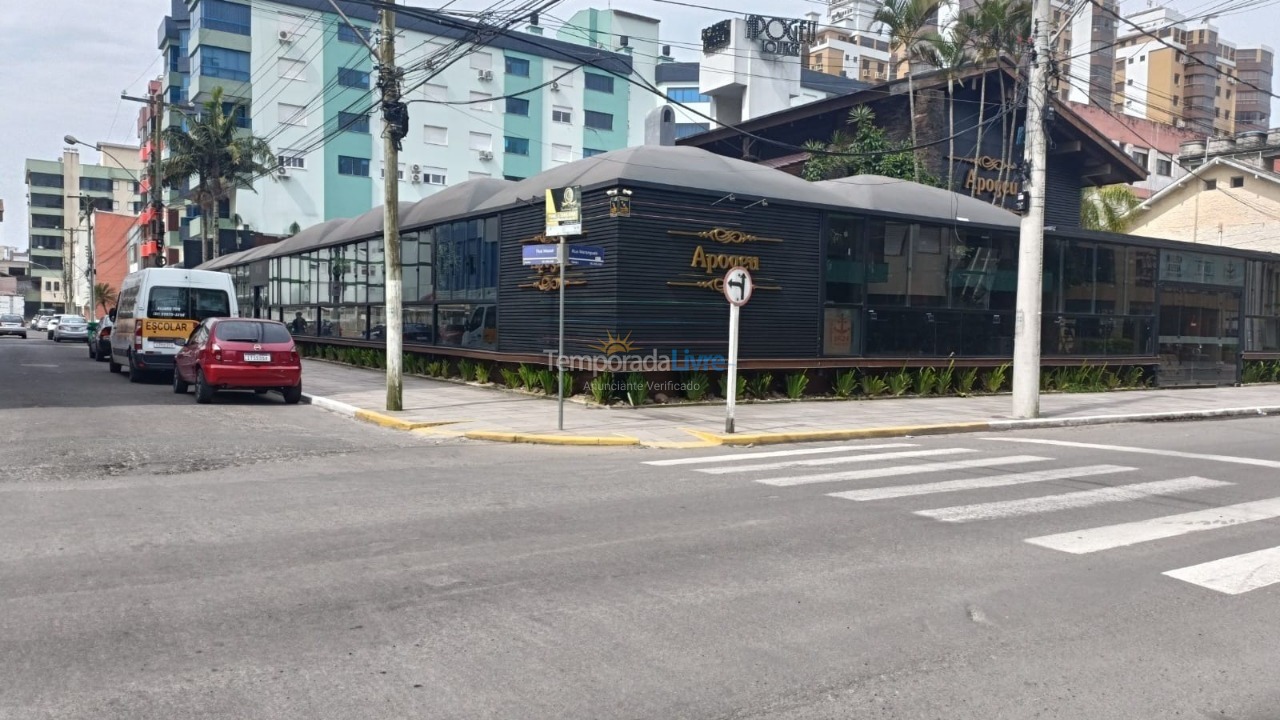 Apartamento para aluguel de temporada em Capão da Canoa (Centro)