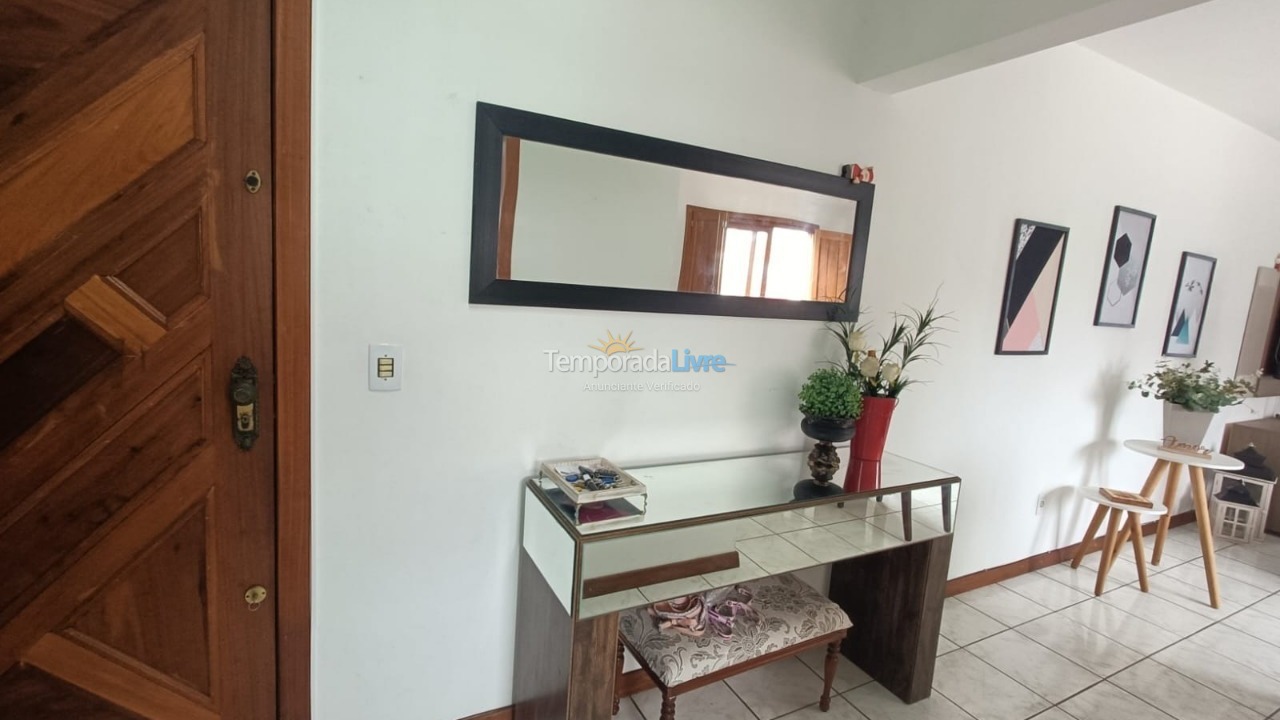 Apartamento para aluguel de temporada em Capão da Canoa (Centro)