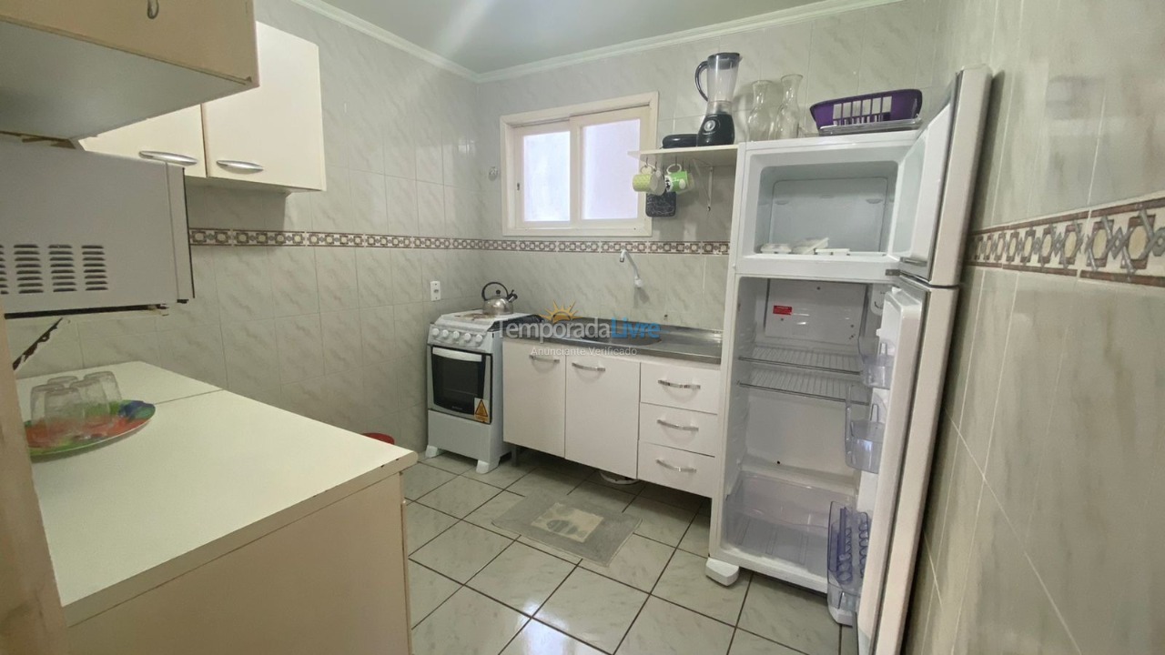 Apartamento para aluguel de temporada em Capão da Canoa (Centro)