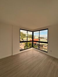 NEW APARTMENT, 2 BEDROOMS, SUITES, ELEVATOR, 60 METERS FROM THE SEA, MAXIMUM 5 PEOPLE.