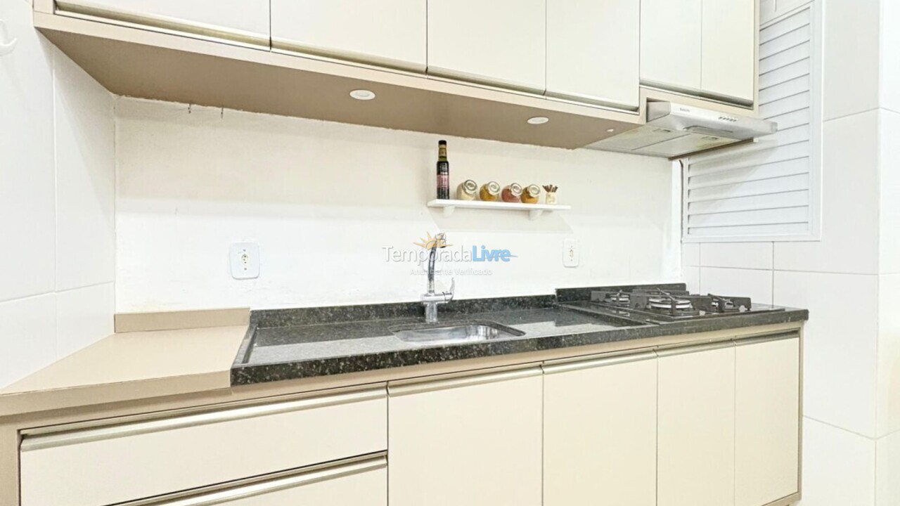 Apartamento para aluguel de temporada em Bombinhas (Praia de Bombas)