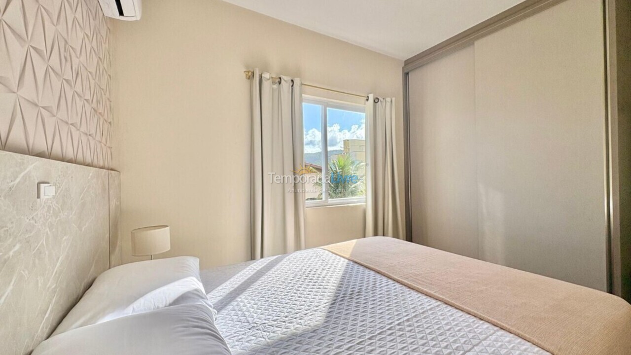 Apartamento para aluguel de temporada em Bombinhas (Praia de Bombas)